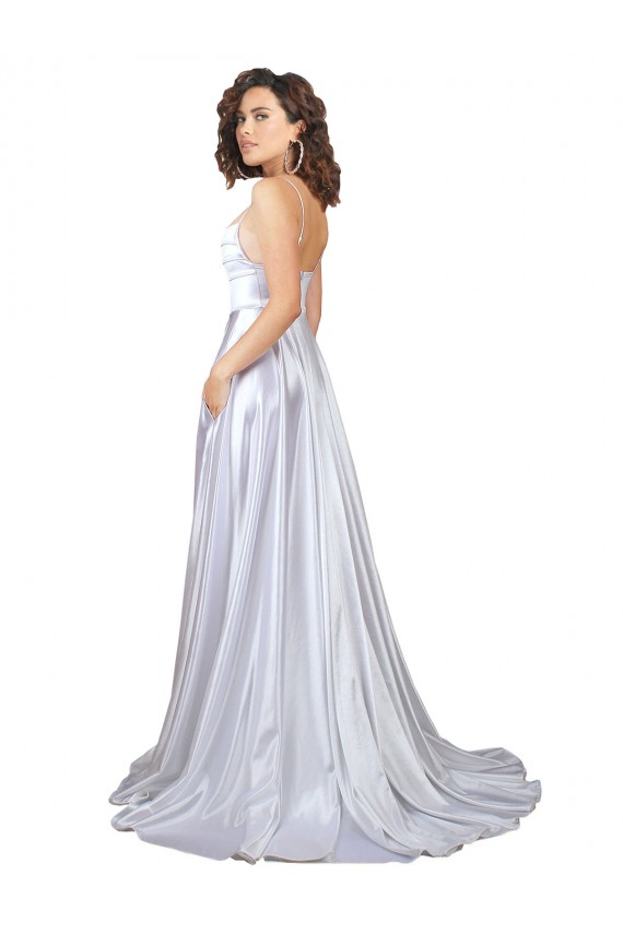 Online Bianco Linea A Sottili Raso Elastico Semplice Spiaggia Abiti da sposa